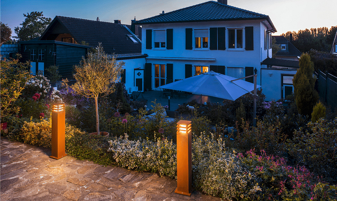 SLV LED Outdoor Floorlamp RUSTY SQUARE 70, IP55, 71 x 12 x 12cm, 8.6W 3000K 90lm, FeCSi steel rust color SLV LED Outdoor Floorlamp RUSTY SQUARE 70, IP55, 71 x 12 x 12cm, 8.6W 3000K 90lm, FeCSi steel rust color
