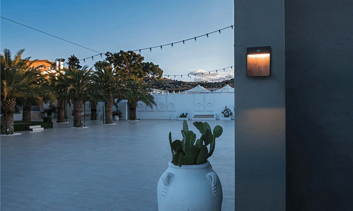SLV LED Outdoor wall luminaire FLATT SENSOR LED, 16W, 3000/4000K, 600lm, IP54, anthracite/brown SLV LED Outdoor wall luminaire FLATT SENSOR LED, 16W, 3000/4000K, 600lm, IP54, anthracite/brown