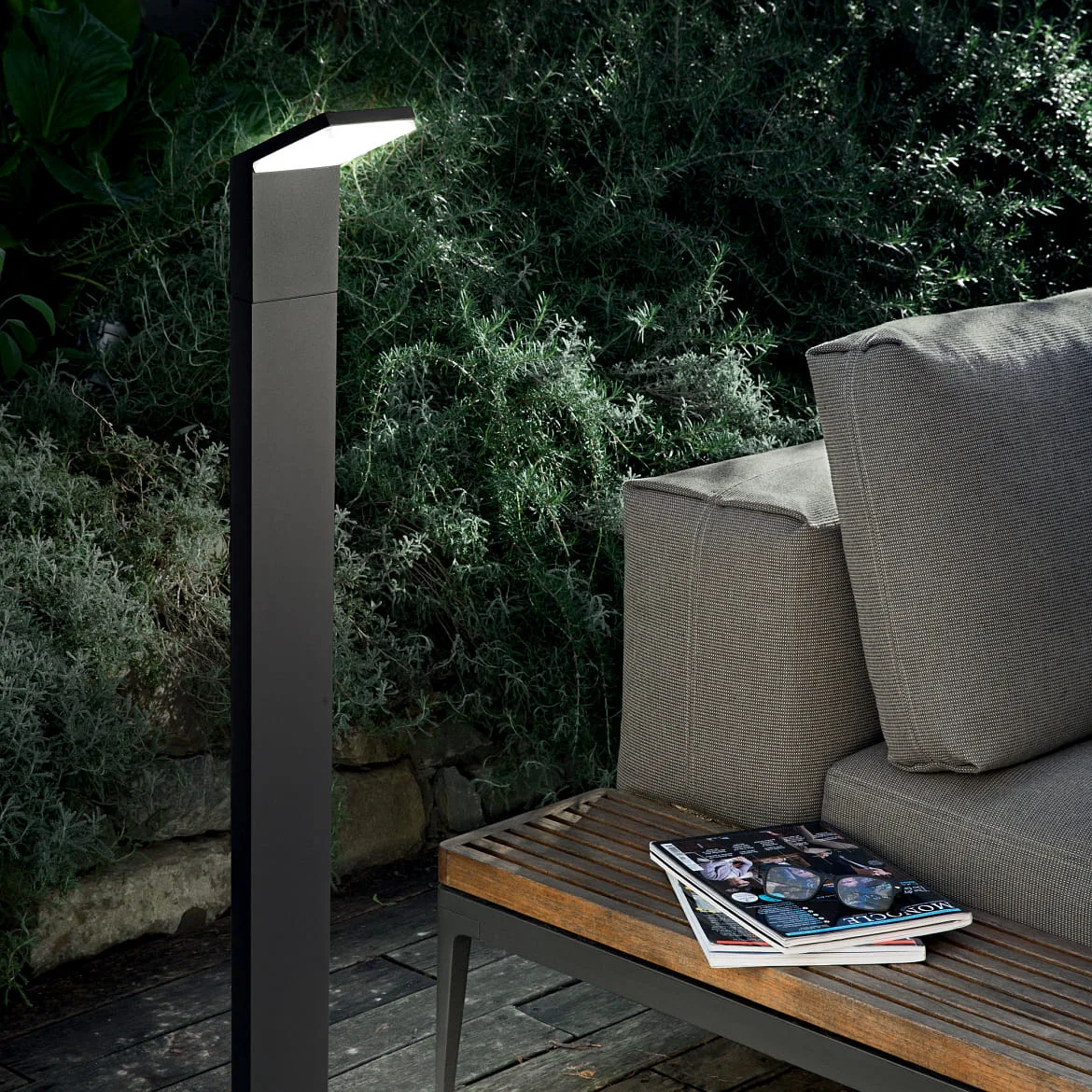 Ideal Lux LED Outdoor floor luminaire STYLE, IP 54, height 100cm, 9W 4000K 680lm, anthracite Ideal Lux LED Outdoor floor luminaire STYLE, IP 54, height 100cm, 9W 4000K 680lm, anthracite