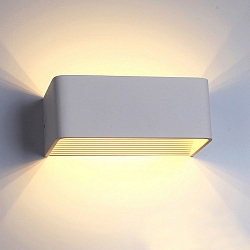 Outdoor LED wall luminaire Up&Down, angular, width 20cm, IP40, 6W 3000K 443lm 2x120�, aluminium, white